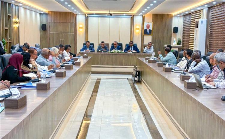 وزارة الزراعة والري والثروة السمكية تستعرض تقرير إنجازات مشاريع "الفاو" لعام 2024 وخطة تدخلاتها للعام 2025م