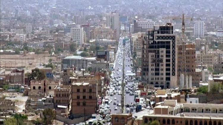 جماعة الحوثي تصدر تعميما بحظر  ربط كاميرات المراقبة بالإنترنت في صنعاء