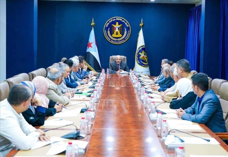 الانتقالي يناقش مستجدات حضرموت ويؤكد دعمه للنخبة الحضرمية وتحضيرات الذكرى التاسعة للتحرير
