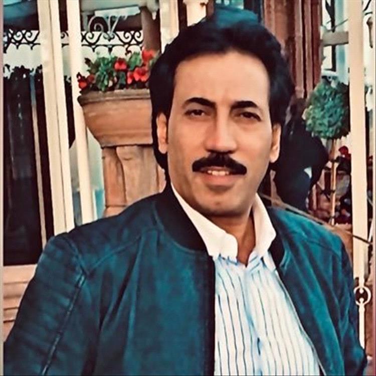 هاني البيض ينفي شائعة وفاة والده ويؤكد: "والدنا بخير"