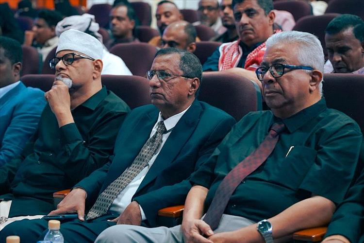 تنظيم فعالية تكريم الرواد احتفاء بالعطاء الأدبي والثقافي للبروفسور البار وباعامر