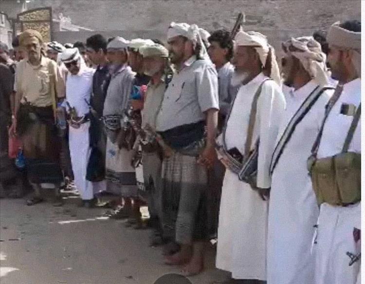 نائب رئيس حلف قبائل شبوة الشيخ علي الحجري ومجموعة من الشخصيات الاجتماعية ينجحون في إخماد فتنة قبلية بمديرية بيحان
