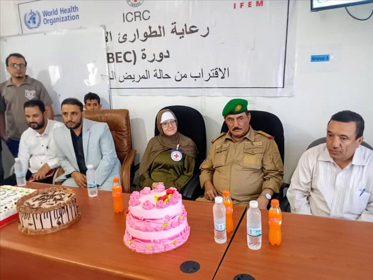 الضالع.. تدشين الدورة التدريبية في مجال الطوارئ بحضور محافظ المحافظة
