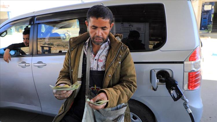 اليمن على أعتاب أزمة وقود بعد قصف أميركا ميناء رأس عيسى