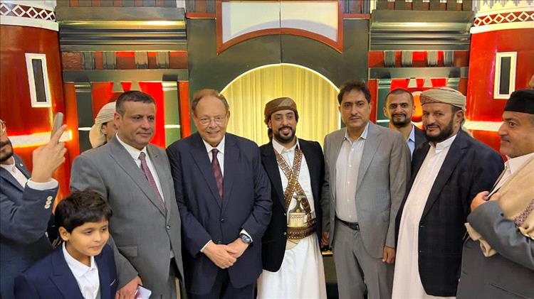 الرئيس علي ناصر محمد يشارك في حفل زفاف نجل الدكتور عبد الملك المخلافي بالقاهرة