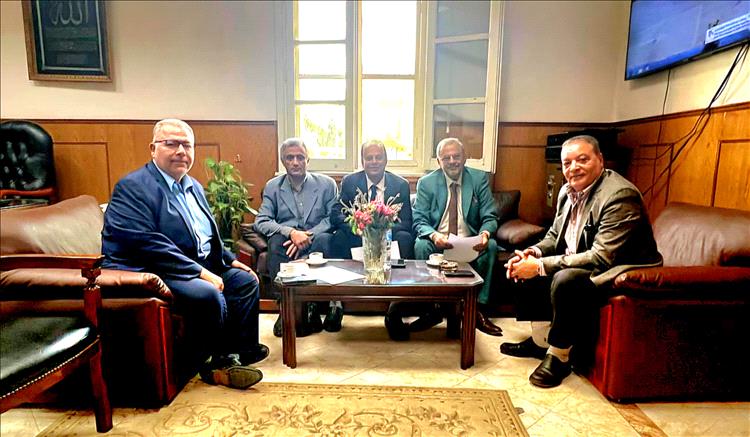 وكيل وزارة النقل لقطاع النقل الجوي يلتقي برئيس مجلس إدارة الهيئة العامة للأرصاد الجوي المصرية