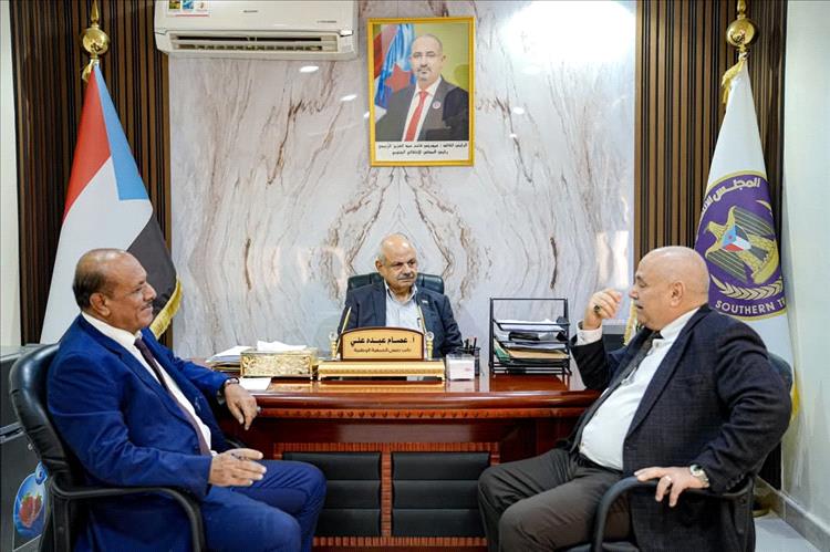 الجمعية الوطنية للانتقالي تبحث مع مكتب الصحة بعدن جهود مواجهة الحميّات الموسمية