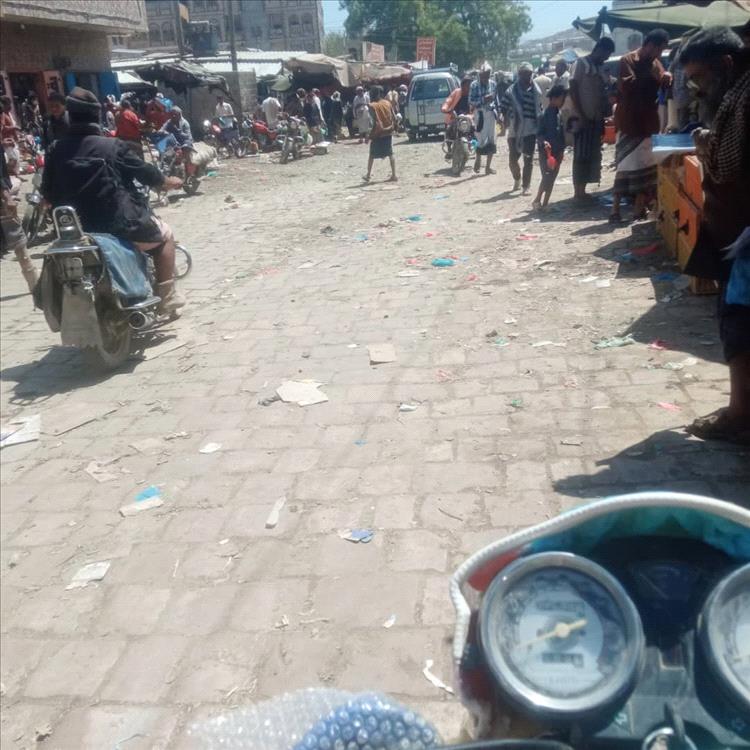 حملة أمنية بلودر تنجح في ترتيب السوق العام ورفع المخالفين من الشوارع الرئيسية واتخاذ الإجراءات