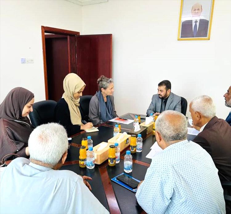 رئيس جهاز الرقابة يلتقي سفيرة هولندا لدى اليمن ويبحثان تعزيز التعاون المشترك