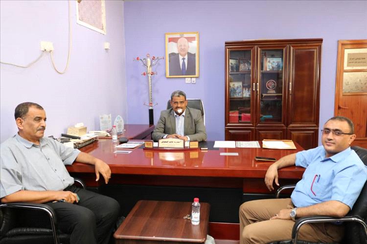 نائب وزير التعليم العالي والبحث العلمي والتعليم الفني والتدريب المهني يلتقي عميد كلية المجتمع التقنية تعز