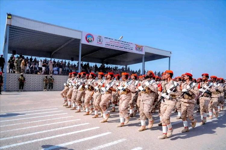 عرض عسكري في المكلا بمناسبة ذكرى تحرير المدينة من تنظيم القاعدة