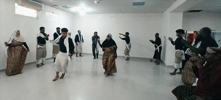 معهد جميل غانم للفنون الجميله: حفل فلكلوري راقص لخرجي مشروع حركات