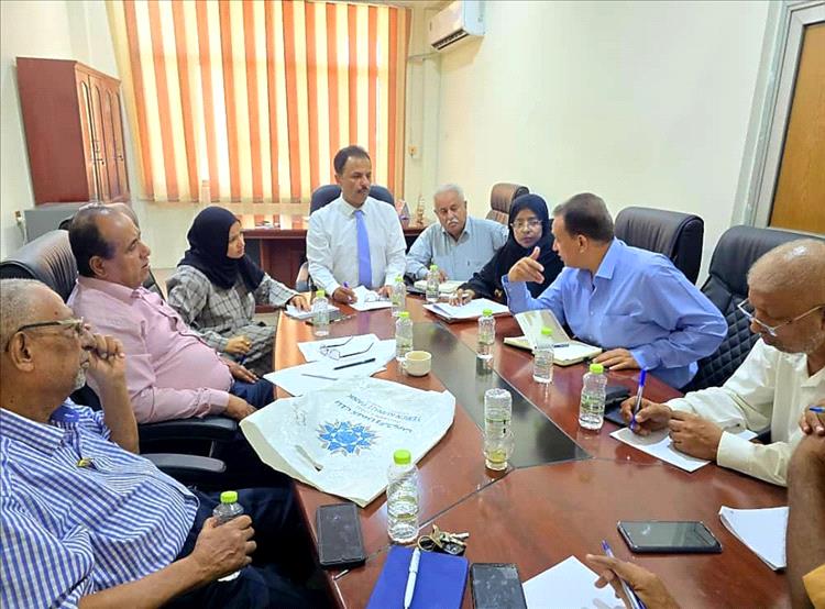 الوكيل غازي لحمر يترأس اجتماعا يناقش القضايا المطروحة إلى المجلس الأعلى لتنمية الزراعة والأسماك
