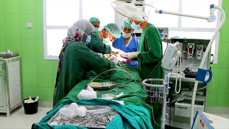 غاب مكتب الصحة عن الرقابة.. مستشفيات خاصة تذبح المواطنين بأسعارها في عدن