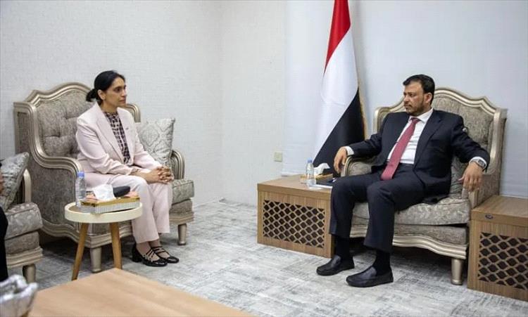 نائب رئيس مجلس القيادة د.عبدالله العليمي يشيد بالجهود البريطانية لحشد الدعم الدولي لليمن