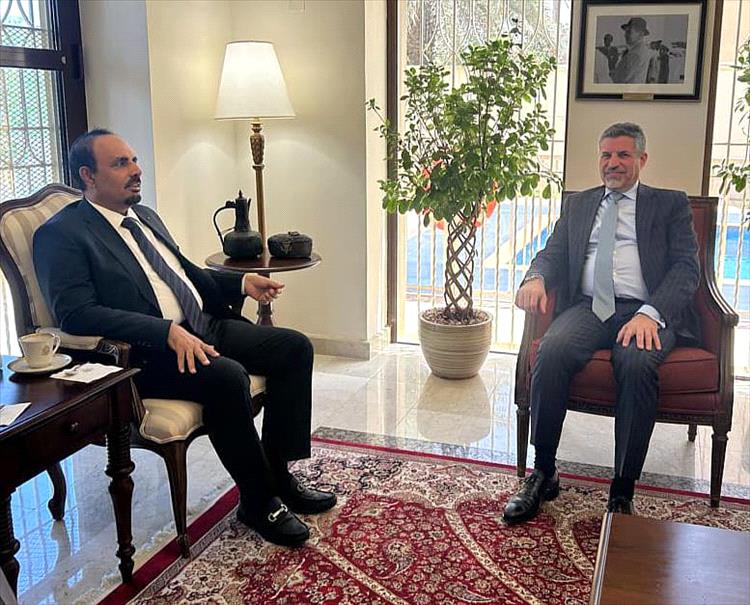 محافظ حضرموت يبحث مع السفير الأمريكي جهود تعزيز الأمن ومكافحة الإرهاب