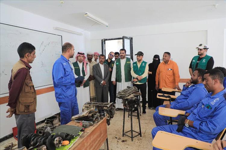 بتمويل من مركز الملك سلمان للإغاثة.. تدشين مشروع التمكين المهني لتحسين سبل العيش بمحافظة المهرة