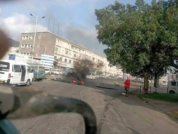 ما الذي تبقى للناس في عدن ليقاوموه؟ هل حانت لحظة الموت الجماعية؟