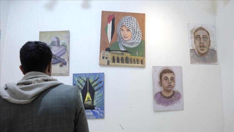 قيود السياسة وشظايا الفن.. واقع التشكيليين اليمنيين في الحرب