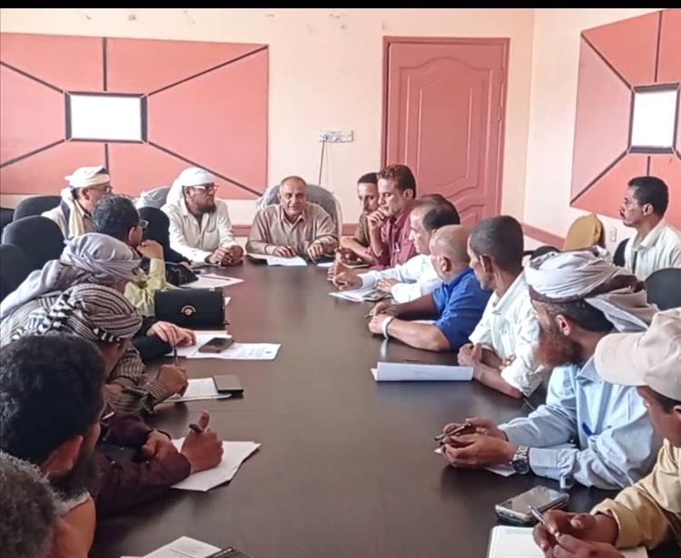 لجنة الاختبارات بلحج تناقش الترتيبات النهائية وتؤكد جاهزيتها للاختبارات الثانوية العامة