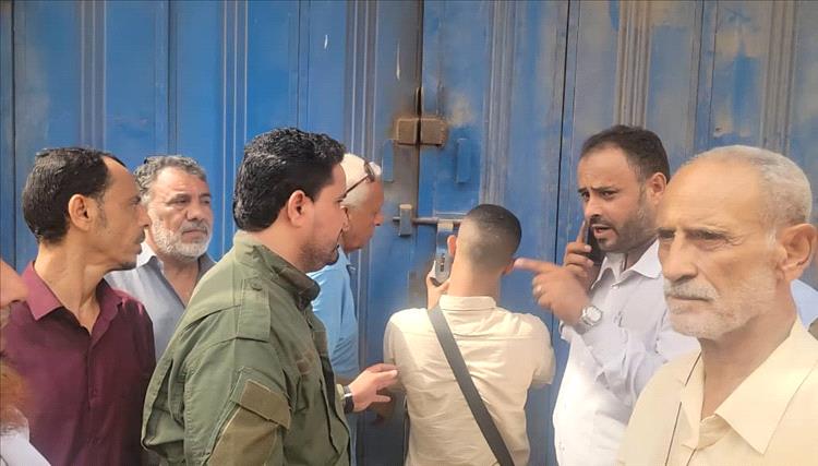 مدير عام المنصورة يوجه بإغلاق كافة محلات الجملة المخالفة لقرار تخفيض أسعار المواد الغذائية