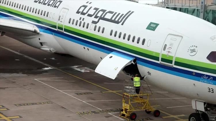 الخطوط السعودية تُطلق ميزة تتبع الأمتعة المفقودة بالتعاون مع "أبل"