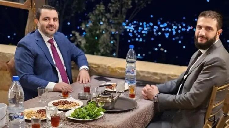 "جلسة هادئة بعد يوم مزدحم".. الشيباني ينشر صورة مع الشرع في بلودان