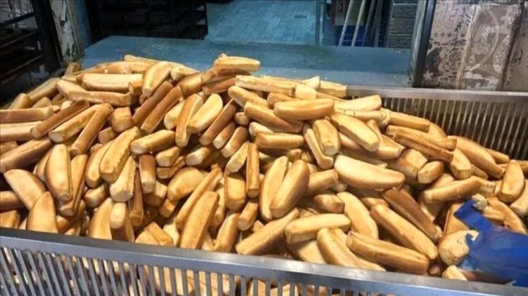 احتجاجاً على التسعيرة الجديدة.. أفران تغلق أبوابها في عدن وتثير غضب المواطنين