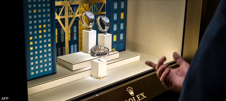 رسوم ترامب تهدد الساعات السويسرية الفاخرة.. ما القصة؟