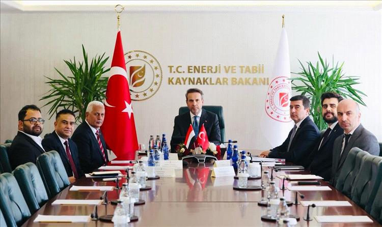 السفير طريق يبحث مع وزير الطاقة التركي دعم قطاع الكهرباء والاستثمار في الطاقة باليمن