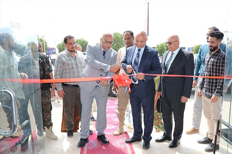 ياسر اليافعي: خدمة “ستارلينك” تدهورت بعد التدشين الرسمي وارتفاع سعر الباقة على حساب المواطن