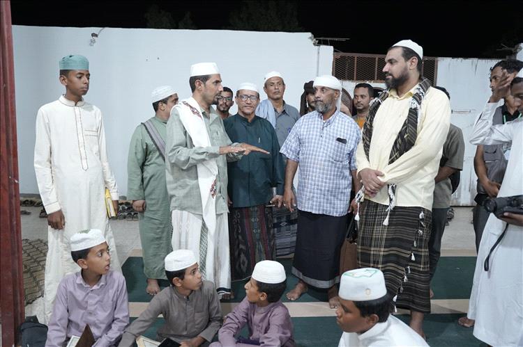 مؤسسة الهجرة بعدن في زيارة لدار المشهور لتعليم القرآن الكريم والقراءات بأحور