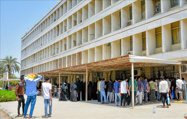 بوتيرة عالية… تواصل عملية التنسيق والتسجيل في جامعة عدن