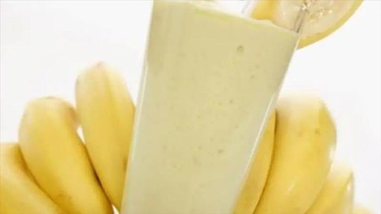 الموز أم التمر.. أيهما أفضل للقلب والهضم وضبط سكر الدم؟