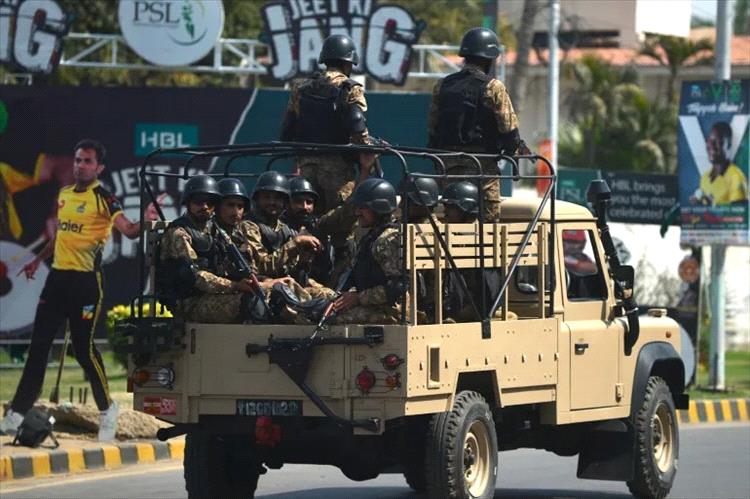 الجيش الباكستاني يعلن مقتل 50 مسلحا على الحدود مع أفغانستان