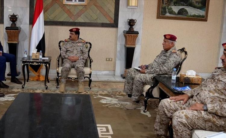 اليمن وأمريكا تتباحثان جهود مكافحة تهريب الأسلحة والمخدرات