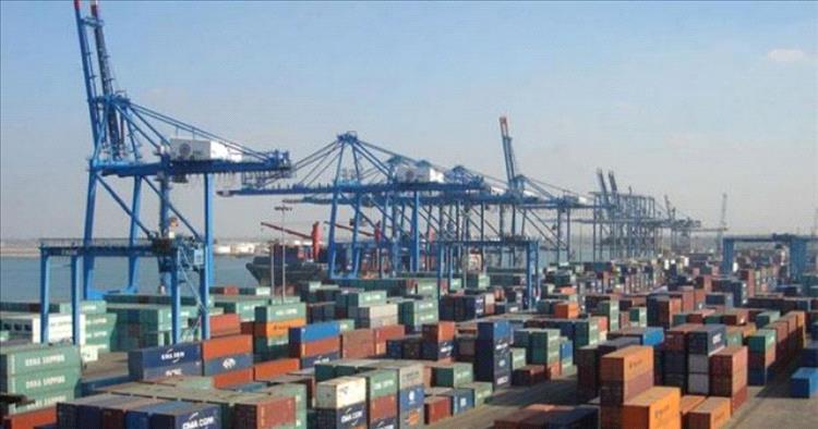 الصين تخفف قيود تصدير اليوريا إلى الهند وسط توترات تجارية دولية