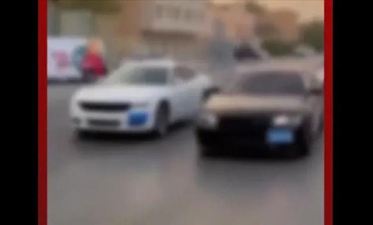 تفحيط متهور وسط شوارع الرياض.. القبض على مقيمين يمنيين لتورطهم بإستعراض خطير ونشره على مواقع التواصل