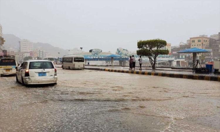 الإنذار المبكر يحذر من سيول جارفة وأمطار غزيرة مساء اليوم الأحد