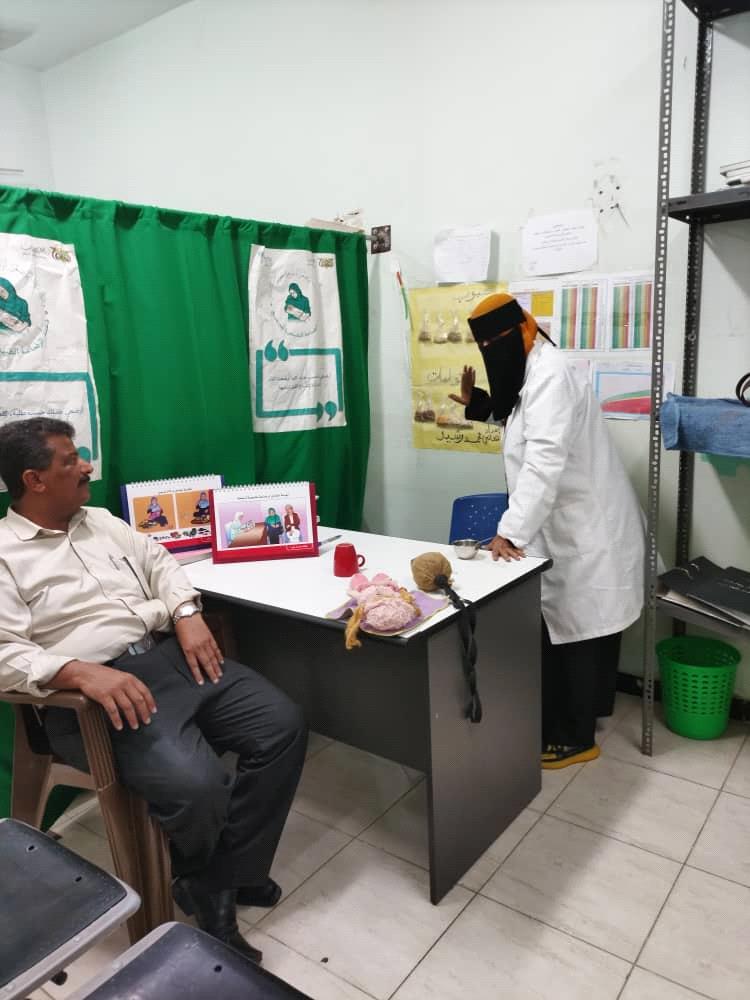 مدير مكتب الصحة بالتواهي يتفقد المراكز الصحية ويؤكد أهمية الرضاعة الطبيعية