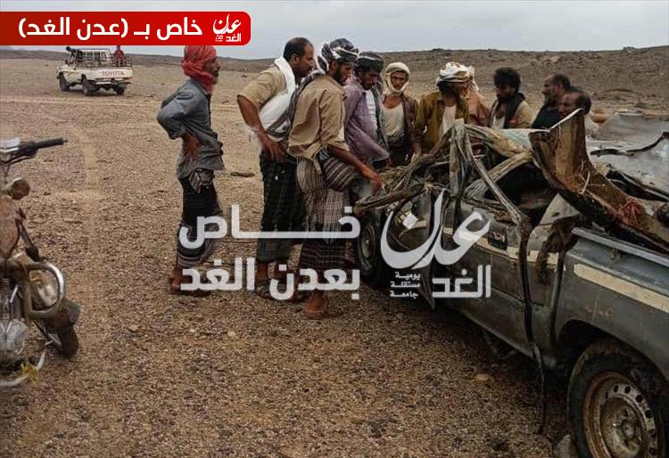 سيول جارفة تجرف سيارة في وادي بن سعد شرق أحور ونجاة أسرة مكونة من 10 أفراد