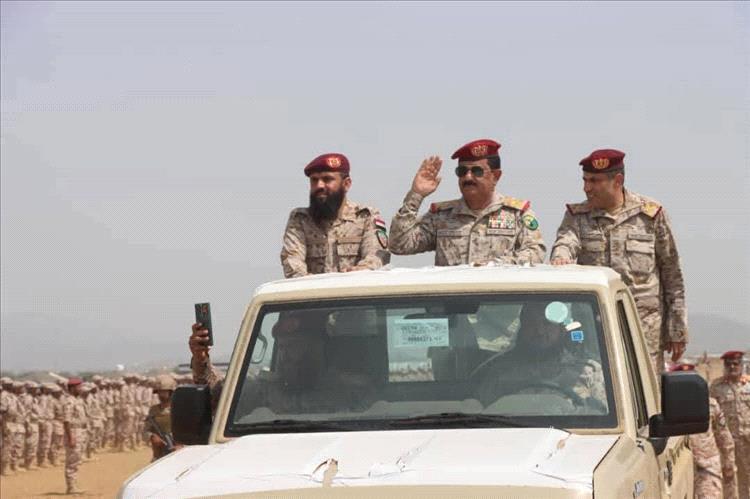 وزير الدفاع: الحوثيون أذاقوا الشعب الويلات وأعادوا اليمن عقودًا إلى الوراء