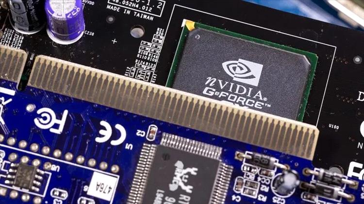 "إنفيديا" تطور شريحة ذكاء اصطناعي جديدة وأكثر قوة للصين