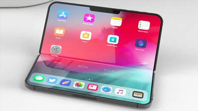 مواصفات آيفون القابل للطي القادم في 2026: 4 كاميرات و"Touch ID"