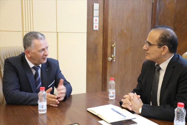 وزير الصحة يبحث مع الشبكة الشرق اوسطية أوجه التعاون المشترك وترتيبات فتح مكتبها في عدن