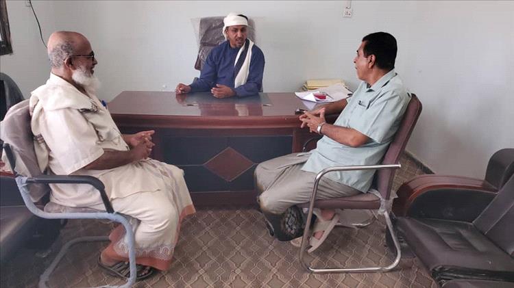 مدير عام مديرية القطن في زيارة لمحكمة القطن الابتدائية