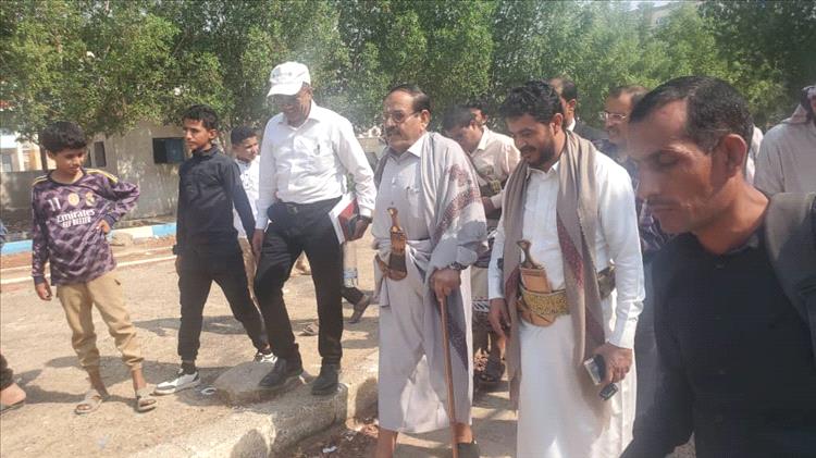 وكيل مأرب يدشن العام الدراسي الجديد في عموم مدارس المحافظة