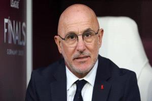 دي لا فوينتي يؤيد فكرة إقامة مباريات الليجا خارج إسبانيا