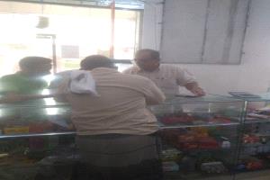 تواصل تشديد حملات الرقابة في دار سعد وإلزام المحال التجارية بإشهار الأسعار الجديدة