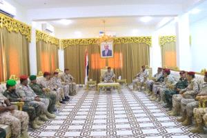 وزير الدفاع يشيد بجهود قوات محور الغيضة